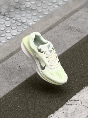 Obuwie do biegania treningowe Nike żółty