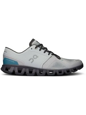 Obuwie do biegania Turystyka On