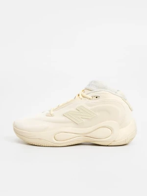 Obuwie do koszykówki New Balance mleczny