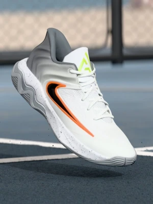 Obuwie do koszykówki Nike biały