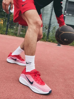Obuwie do koszykówki Nike czerwony