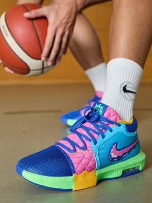 Obuwie do koszykówki Nike Performance