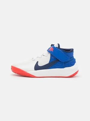 Obuwie do koszykówki Nike Performance