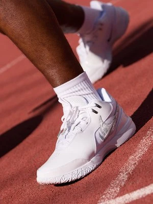 Obuwie do koszykówki Nike Performance