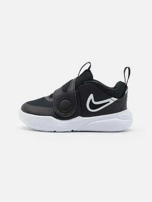 Obuwie do koszykówki Nike Performance