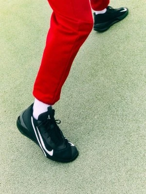 Obuwie do koszykówki Nike Performance