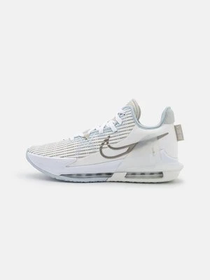 Obuwie do koszykówki Nike Performance