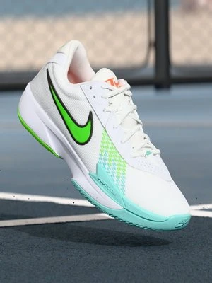 Obuwie do koszykówki Nike Performance