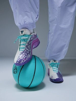 Obuwie do koszykówki Nike Performance