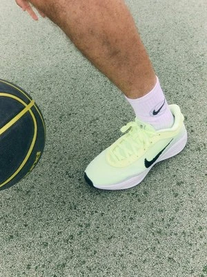 Obuwie do koszykówki Nike Performance