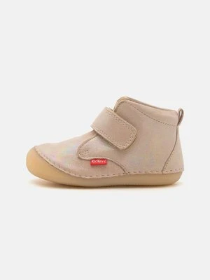 Obuwie do nauki chodzenia Kickers