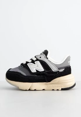 Obuwie do nauki chodzenia New Balance