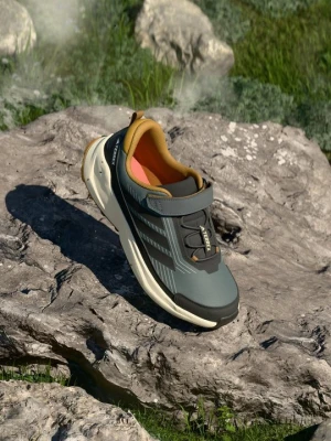 Obuwie hikingowe Adidas Terrex szary