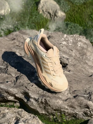 Obuwie hikingowe Merrell jasnożółty