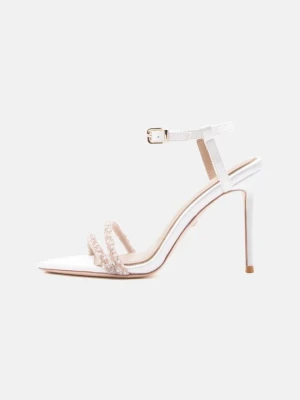 Obuwie ślubne MARCIANO BY GUESS mleczny