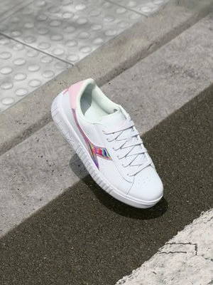 Obuwie treningowe Diadora