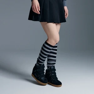 Ocieplacze na kostki w czarno-szare paski House