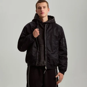 Ocieplana kurtka bomber regular fit czarna House