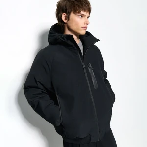 Ocieplana kurtka zimowa z kapturem czarna House