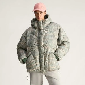 Ocieplana kurtka zimowa z nadrukiem adidas by Stella McCartney średniej długości