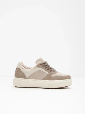 Ocieplane sneakersy marki Rieker na komfortowej platformie BonPrix beżowy