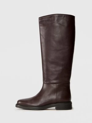 Oficerki & Other Stories