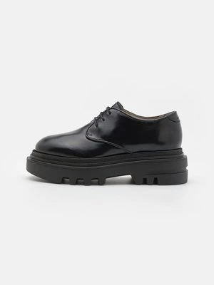 Zdjęcie produktu Oksfordki AllSaints