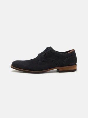 Oksfordki Clarks