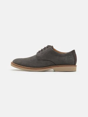 Oksfordki Clarks ciemnoszary