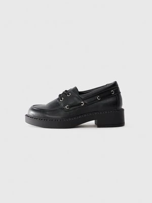 Oksfordki Koi Footwear