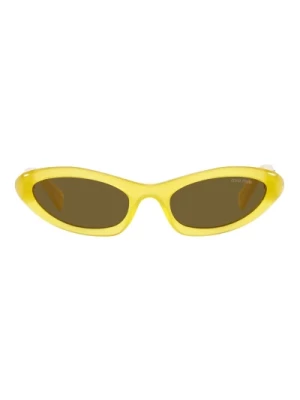 Okulary przeciwsłoneczne oieregularnym kształcie z ciemnobrązowymi soczewkami i złotym logo Miu Miu