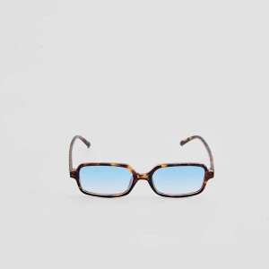 Okulary przeciwsłoneczne z szylkretowym motywem i niebieskimi szkłami House