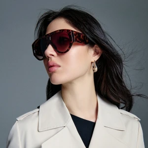 Okulary przeciwsłoneczne z szylkretowym motywem w stylu retro House