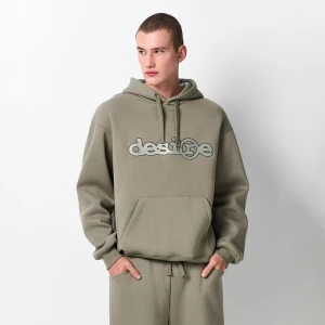 Oliwkowa bluza z kapturem i haftem desire House