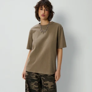 Oliwkowa luźna koszulka basic z okrągłym dekoltem House