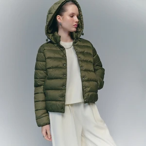 Oliwkowa pikowana kurtka przejściowa House