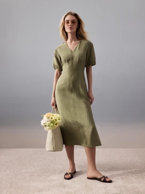 Oliwkowa sukienka midi z bufiastymi rękawami TARANKO