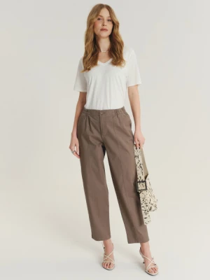 Oliwkowe spodnie z gumką w talii Greenpoint