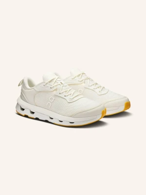 On Sneakersy Cloudzone Moon weiss KREMOWY
