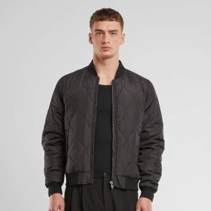 Urban Classics Onion Quilted Bomber mężczyźni Bomberki czarny rozmiar Odzież