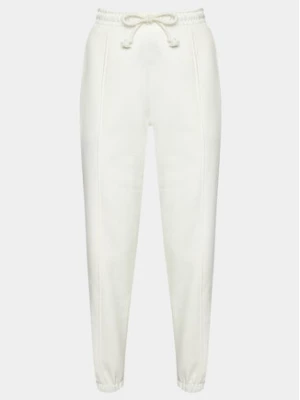 Outhorn Spodnie dresowe OTHAW23TTROF483 Biały Regular Fit