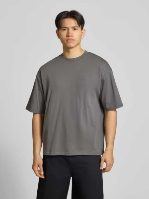 Oversized T-shirt z logo i okrągłym dekoltem REVIEW