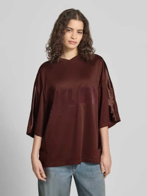 Oversized t-shirt z nadrukiem z logo Karo Kauer