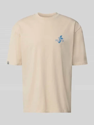 Oversized t-shirt z nadrukiem z tyłu i okrągłym dekoltem Pegador Złamany biały