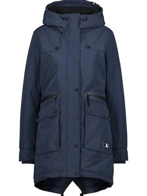 Parka alife & kickin