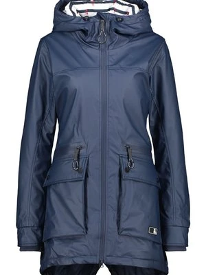 Parka alife & kickin