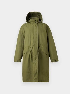 Parka closed