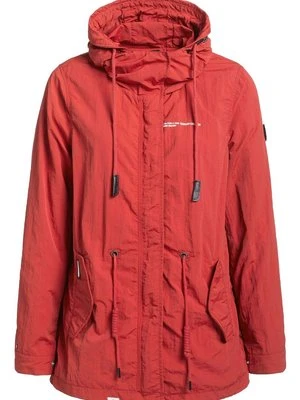 Parka khujo