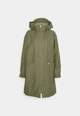 Parka Lee