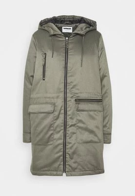 Parka Noisy May